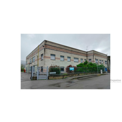 Lotto unico: AZIENDA di orditura, tessitura, finissaggio e specola