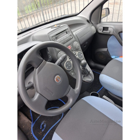 LOTTO UNICO: AUTOVETTURA FIAT PANDA